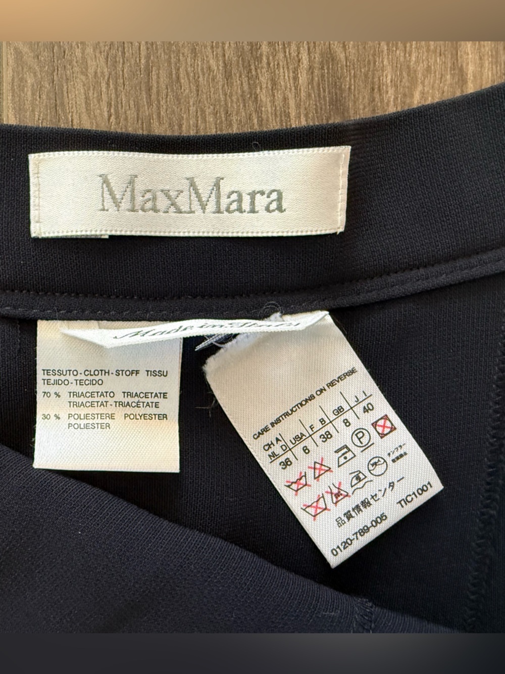 Max Mara Skirt Size 6 black A-Line Pleated Midi Luxury Designer - Picture 4 of 11